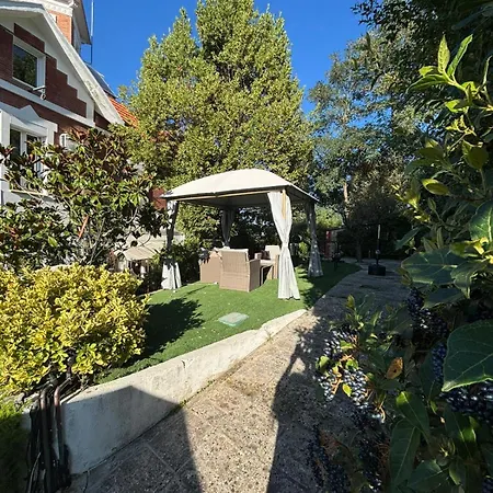 Resort Spirit Of Queen Experience La Floresta Pearson