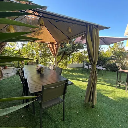 Spirit Of Queen Experience * La Floresta Pearson