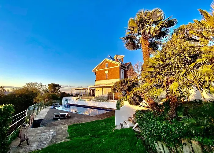 Spirit Of Queen Experience Resort