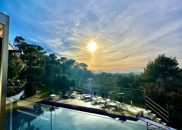 Resort Spirit Of Queen Experience La Floresta Pearson