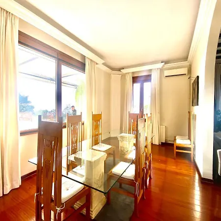Aya House Resort *