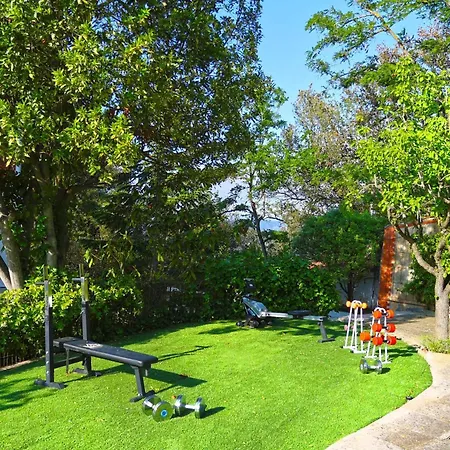 Resort Aya House *